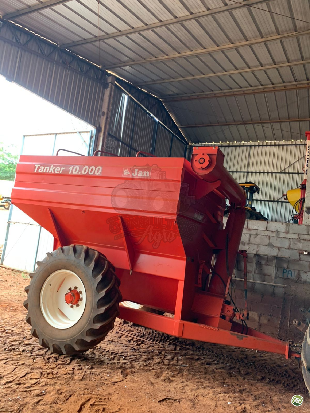 IMPLEMENTOS AGRICOLAS CARRETA BAZUKA GRANELEIRA 10000 Consulting Agro ITUVERAVA SÃO PAULO SP
